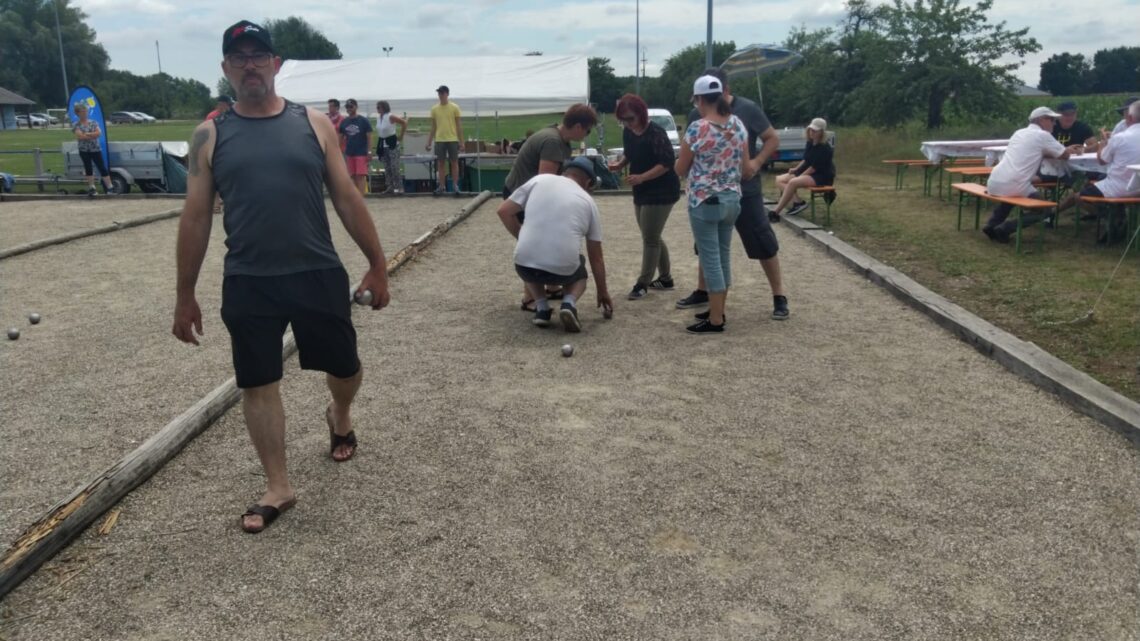 Tournoi de pétanque